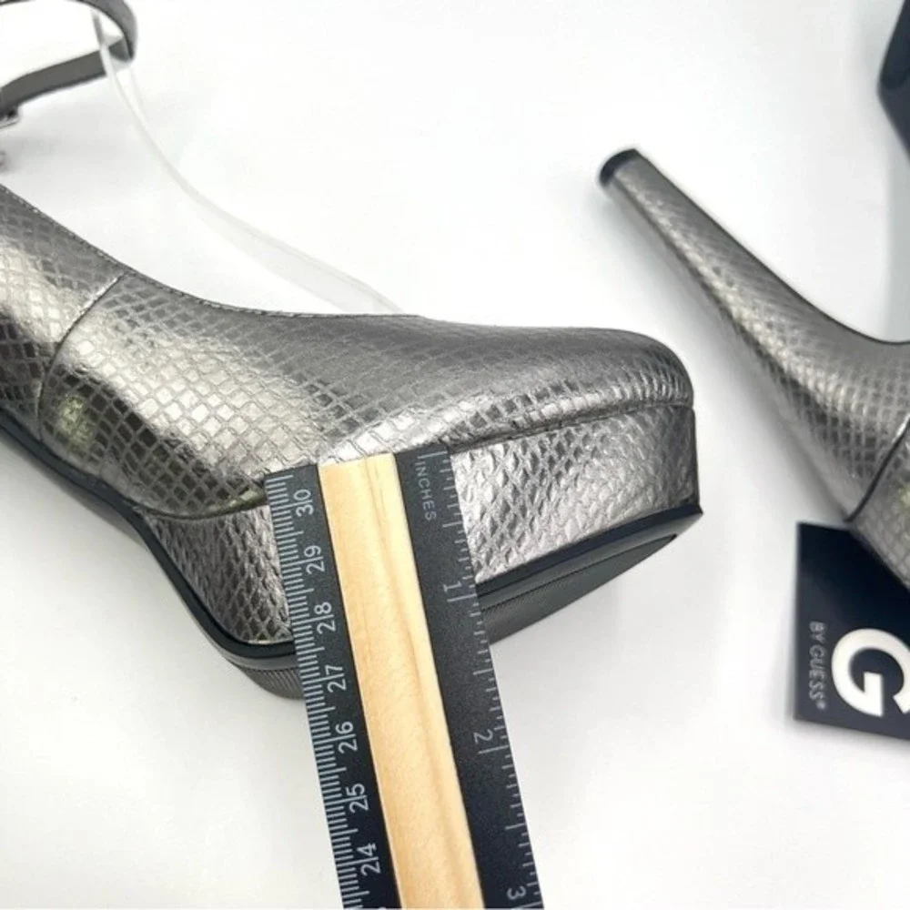Guess Size 8.5‎ Silver Faux Vegan Leather Snakeskin Print Platform Heels Pumps